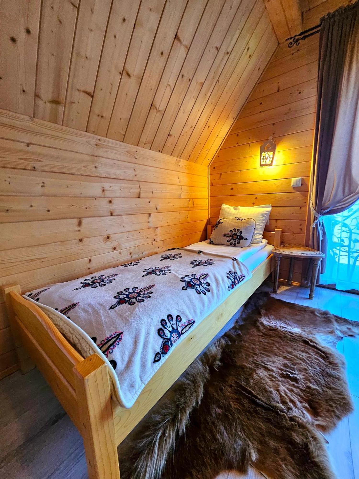 זקופאנה Goralska Chatka 3 Highland Cottage - Jacuzzi, Sauna, Split Ac, Private Parking, Mountains View מראה חיצוני תמונה