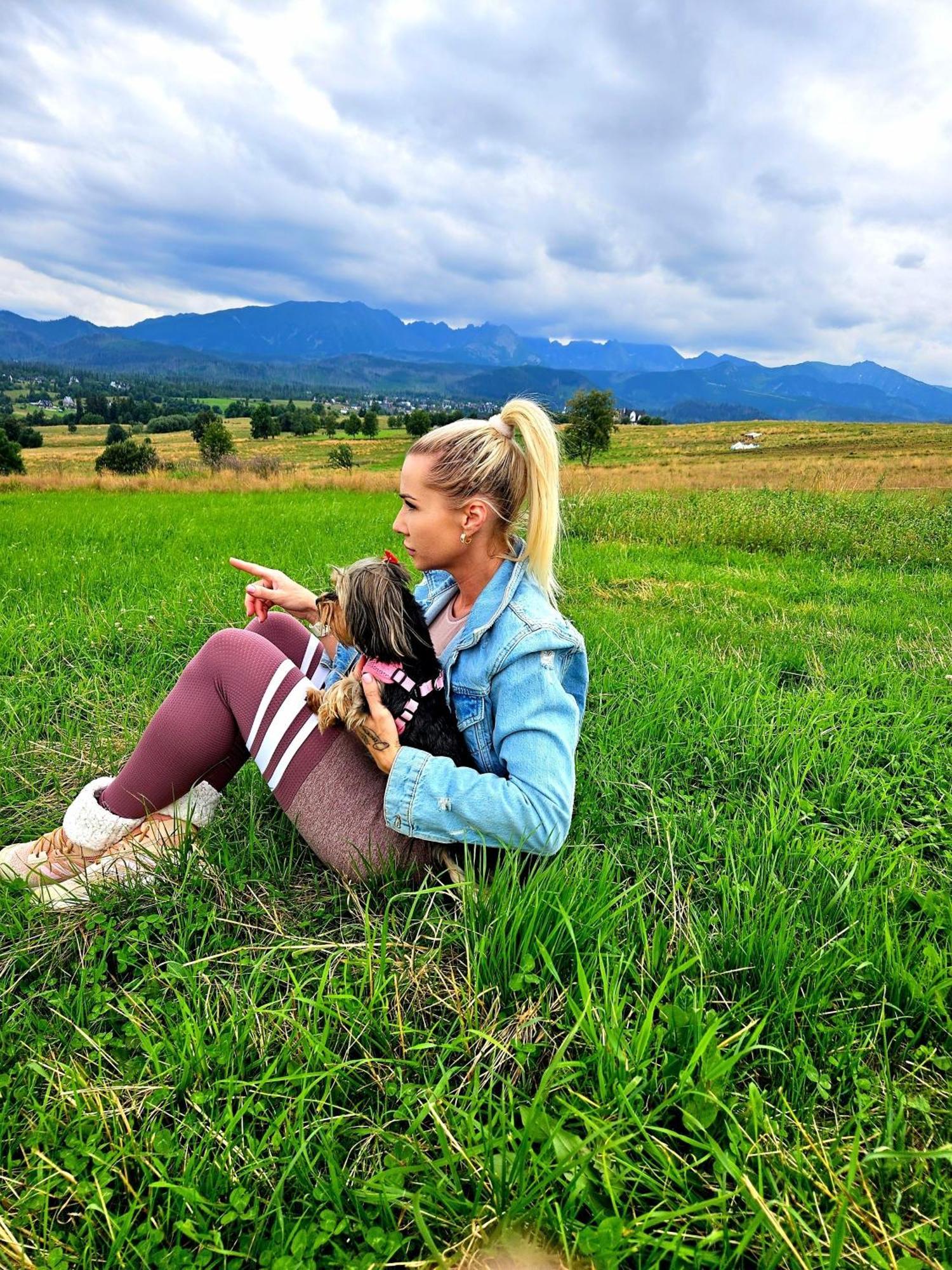 זקופאנה Goralska Chatka 3 Highland Cottage - Jacuzzi, Sauna, Split Ac, Private Parking, Mountains View מראה חיצוני תמונה